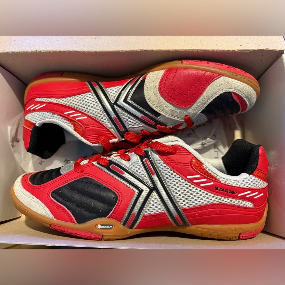 Kelme Indoor Soccer by Michelin. Men’s size 9.5
New in box.